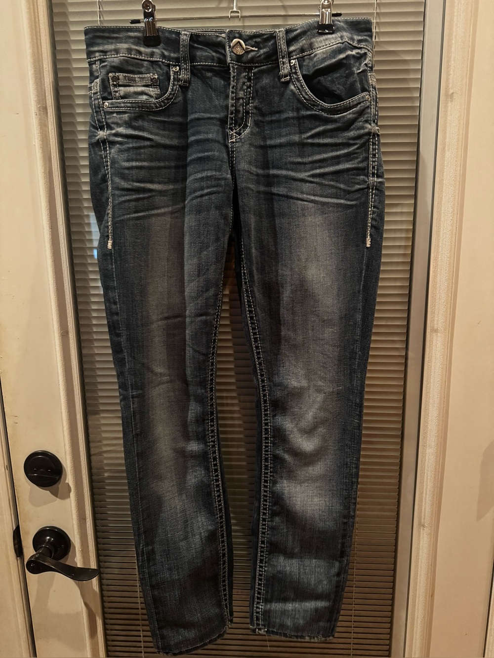 Daytrip Dark Blue Skinny Jeans from Buckle